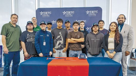 Taylor students sign letters of intent with TSTC