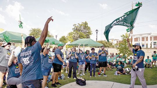 Teachers get ready for 100th year of Ducks