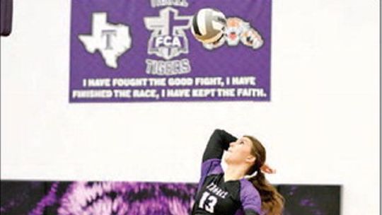 Thrall defeats area rival Thorndale, 3-1