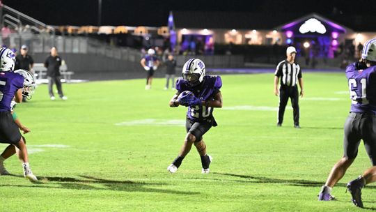 Thrall dominates Luling, sets sights on Thorndale