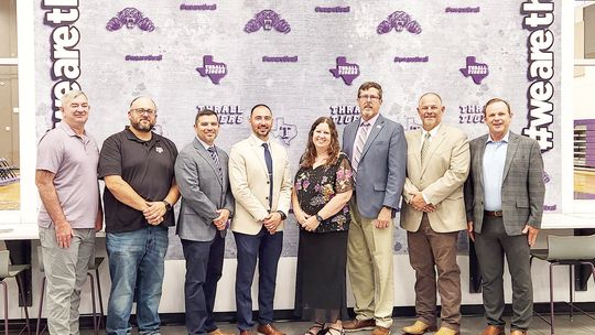 Thrall ISD leaders win ‘School Board of the Year’