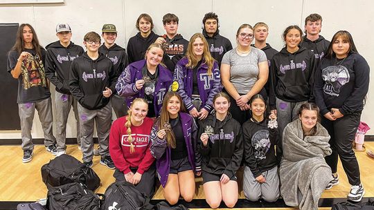 Thrall powerlifting competes at Rosebud-Lott