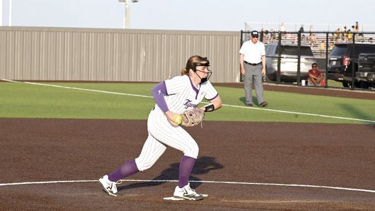 Tigerettes sweep Cameron, remain undefeated in district