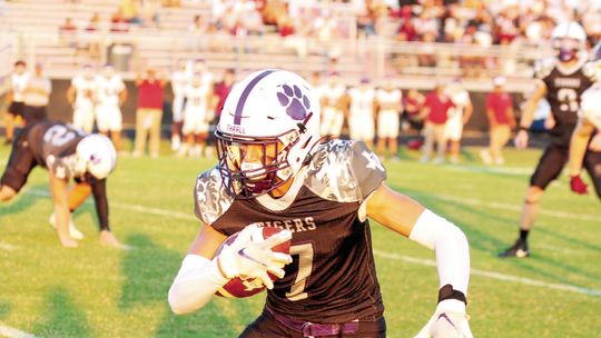 Tigers host Hempstead for homecoming