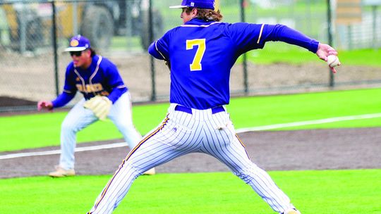 Nate Tucker pitches for the Granger Lions.