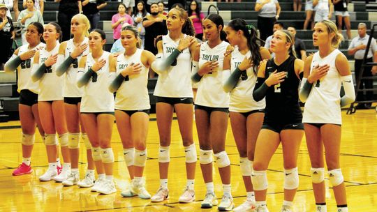 Wamble leads Lady Ducks to first district win