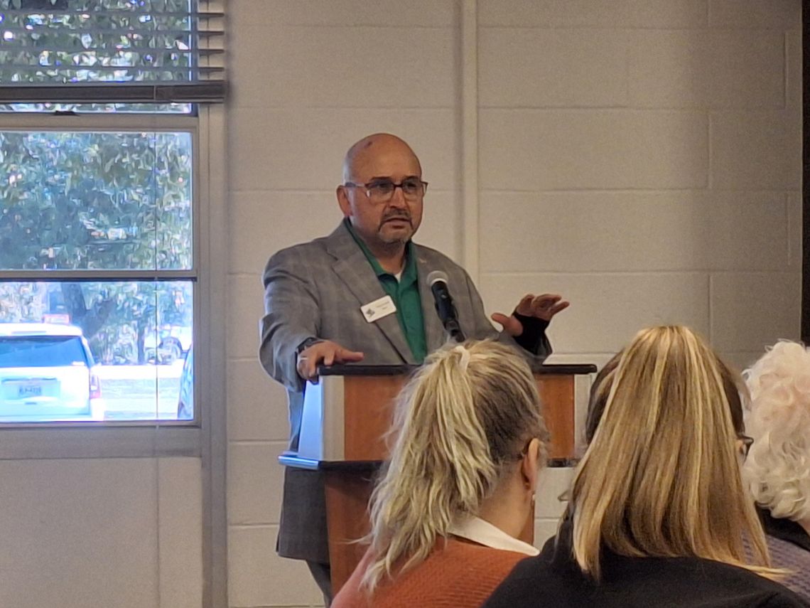 Ariola not seeking reelection