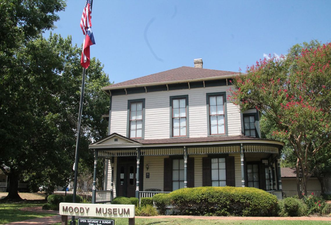 The Moody Museum is only open from 2 p.m. to 5 p.m. on Saturdays except by appointment. Author Ken Anderson’s visit to the museum is an exception.