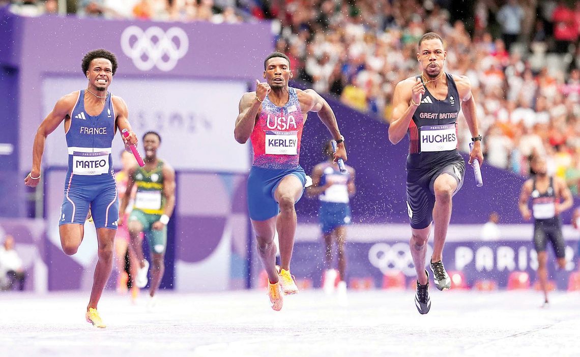 Botched exchange dooms Team USA 4x100