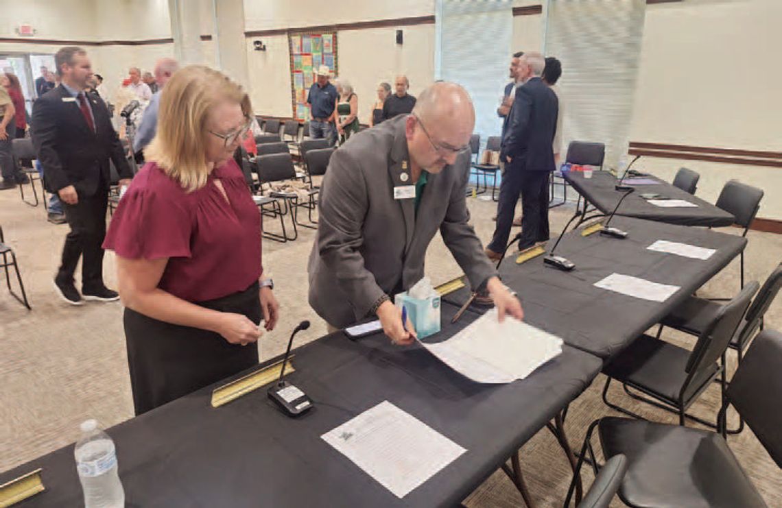 Buzan swears in as Taylor mayor