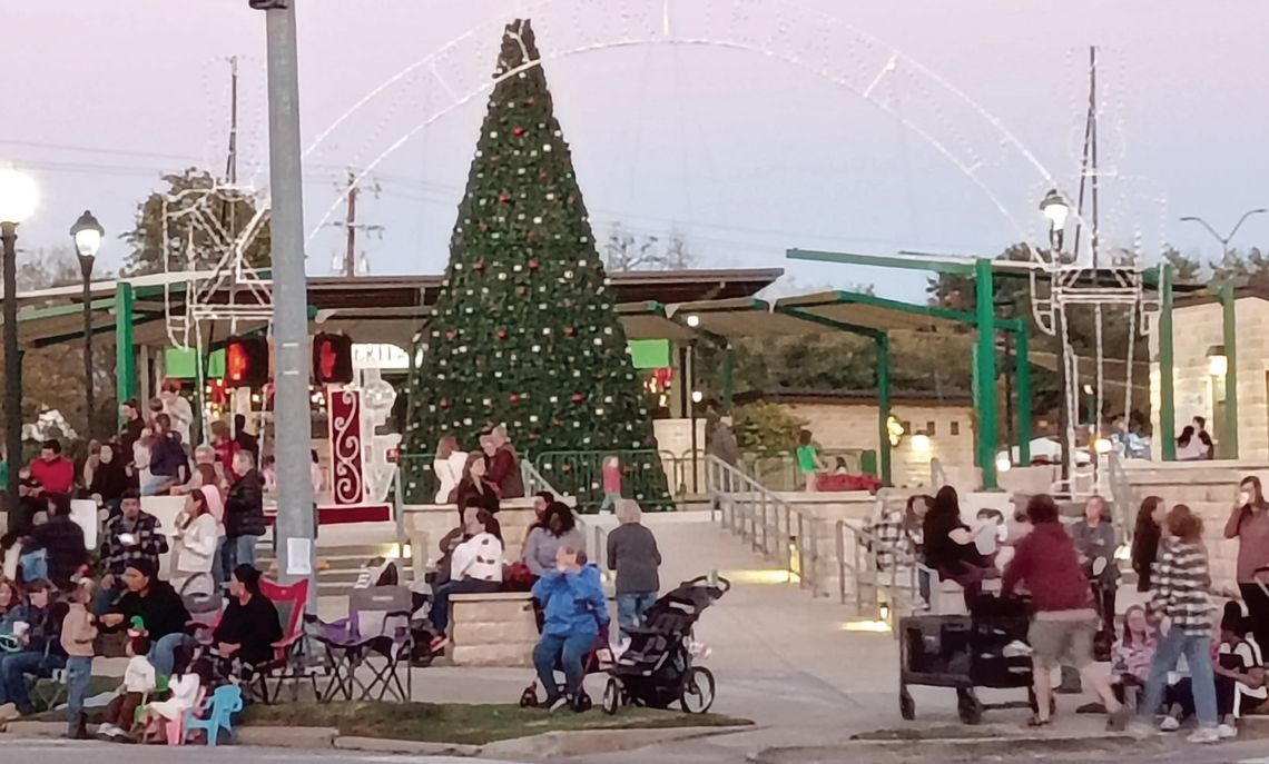 CHRISTMAS PARADE CHRISTMAS PARADE