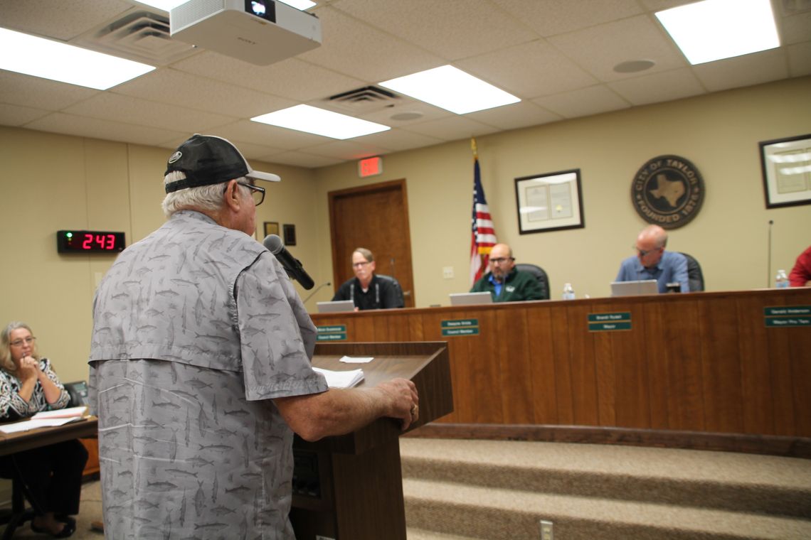 Resident Bill Albert addresses city leaders Oct. 27 at the City Council Meeting. Photo by Nicole Lessin