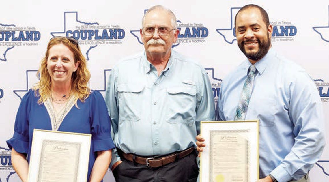 Coupland mayor honors principals