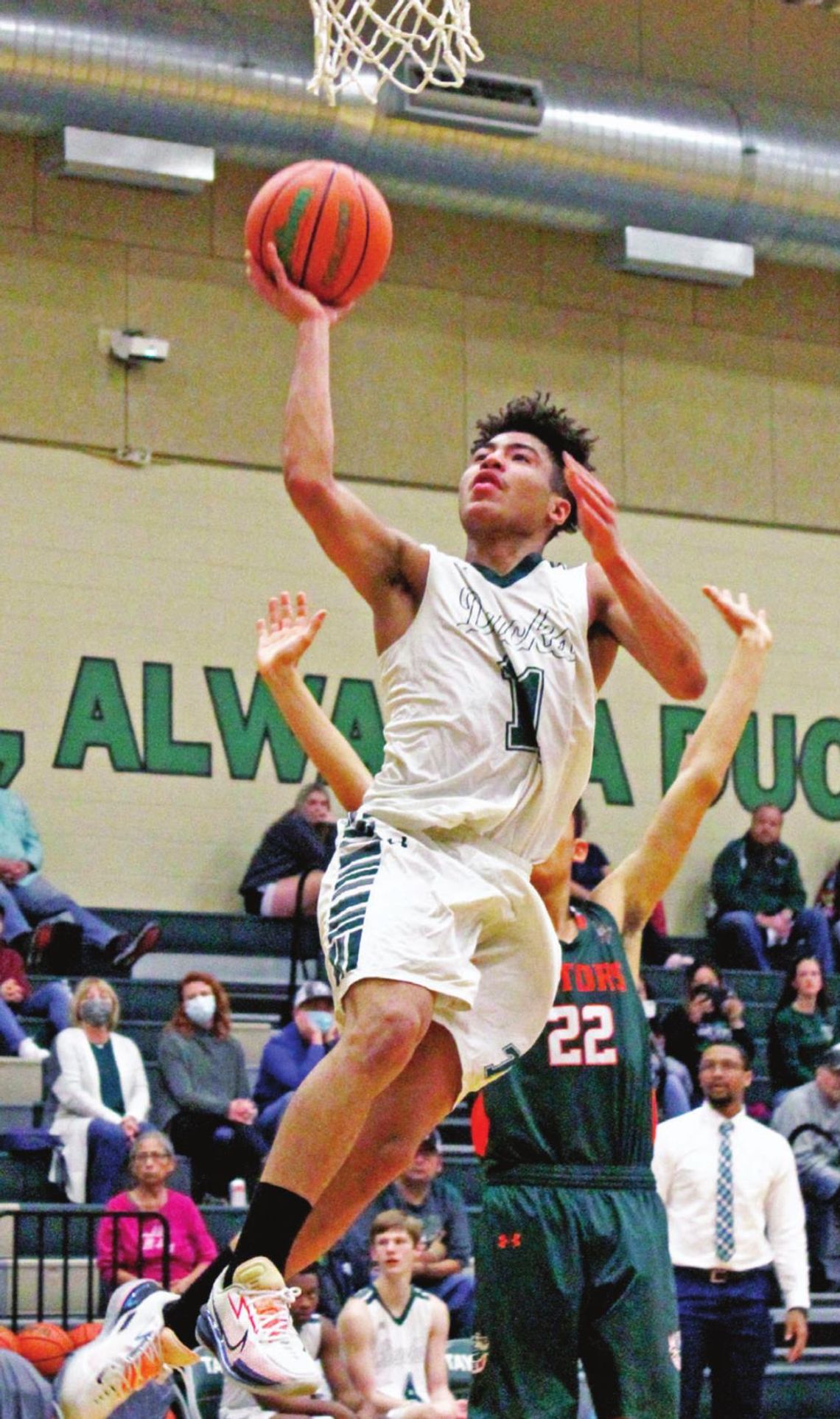 Shaivion Warren goes up for the layup against a Gateway defender last Friday. Photo by Matt Hooks