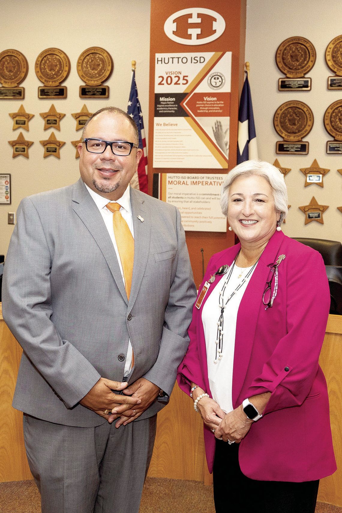 Raúl Peña (left) with outgoing superintendent Dr. Celina Estrada Thomas.