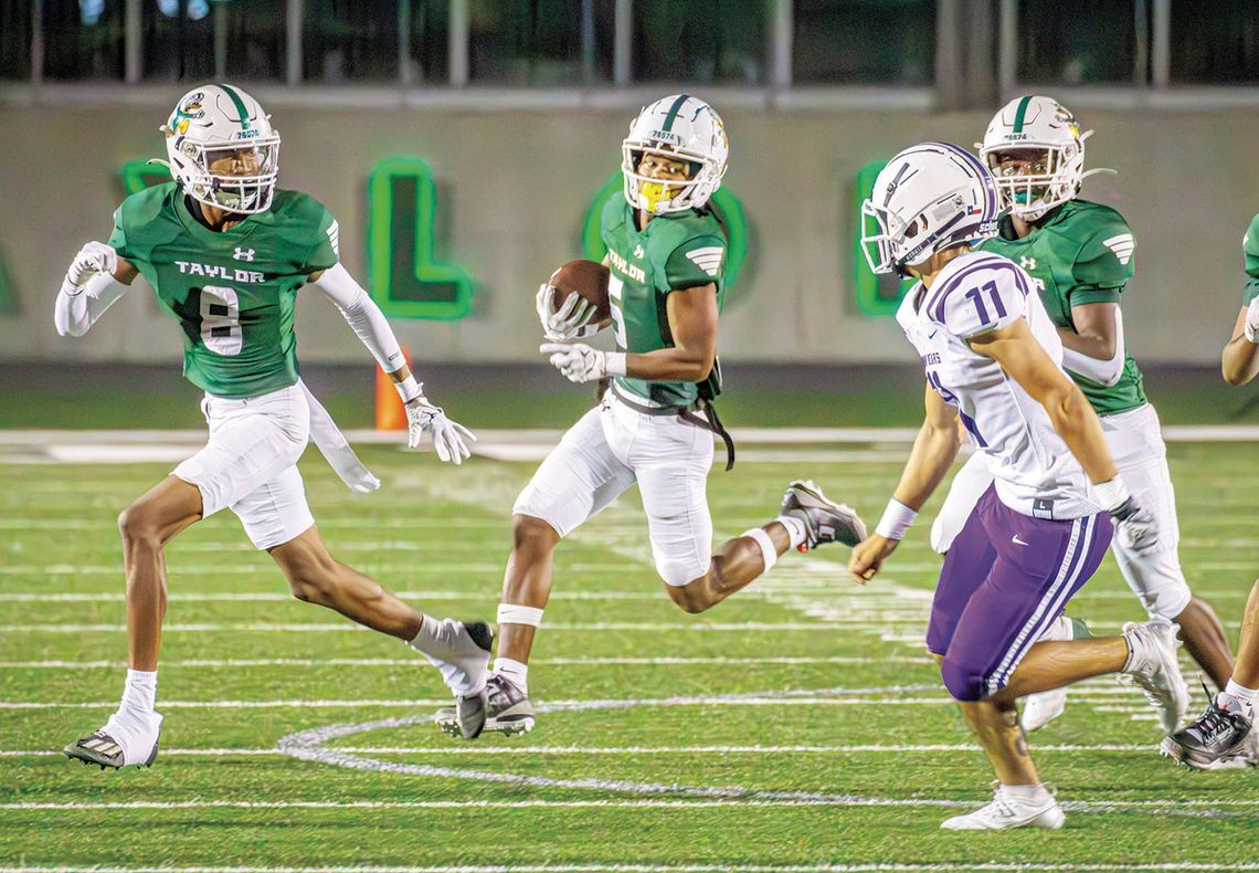 Ducks aim for 3-0 district start against Northeast Early College