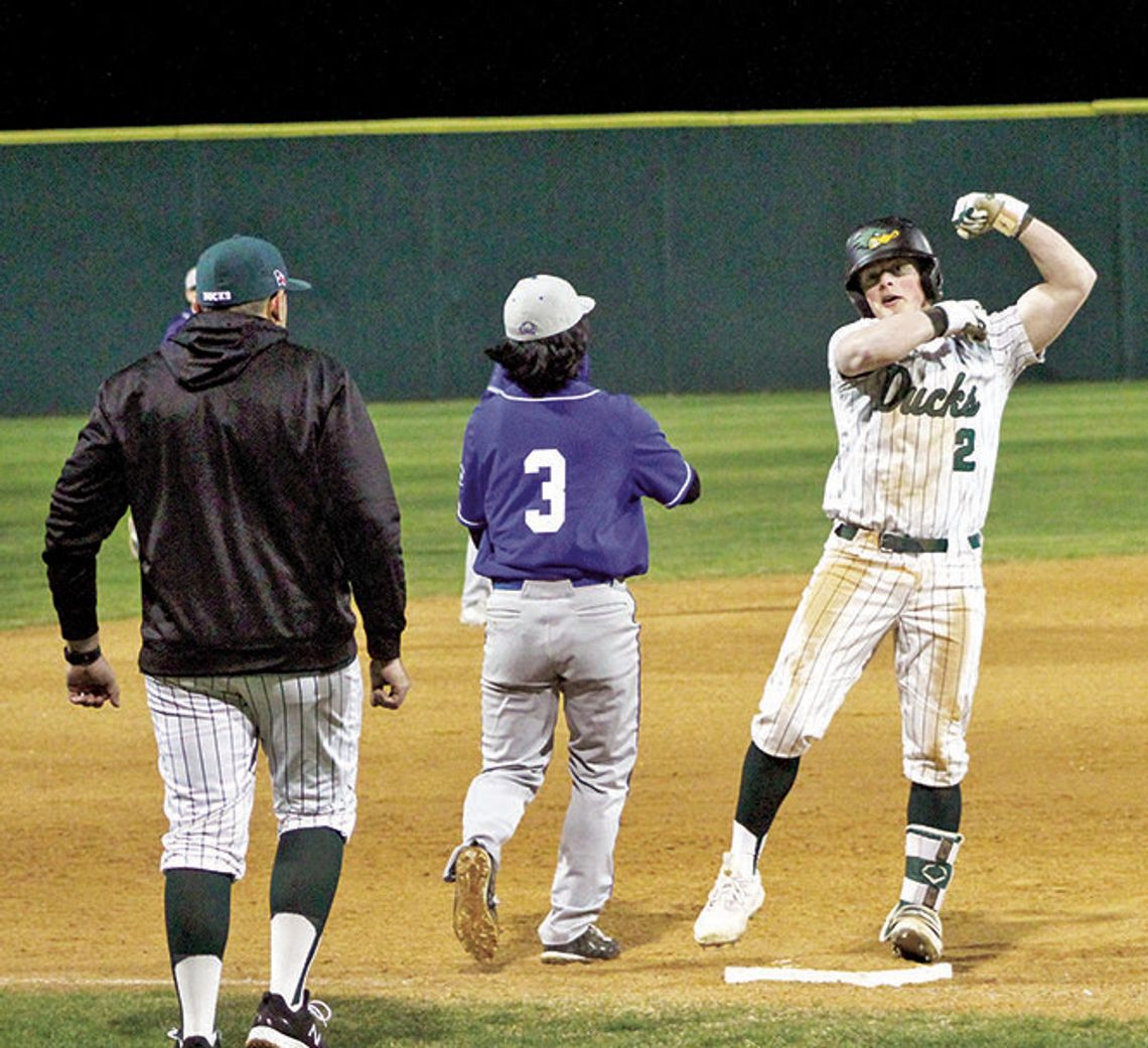 Ducks baseball knocks off Pieper