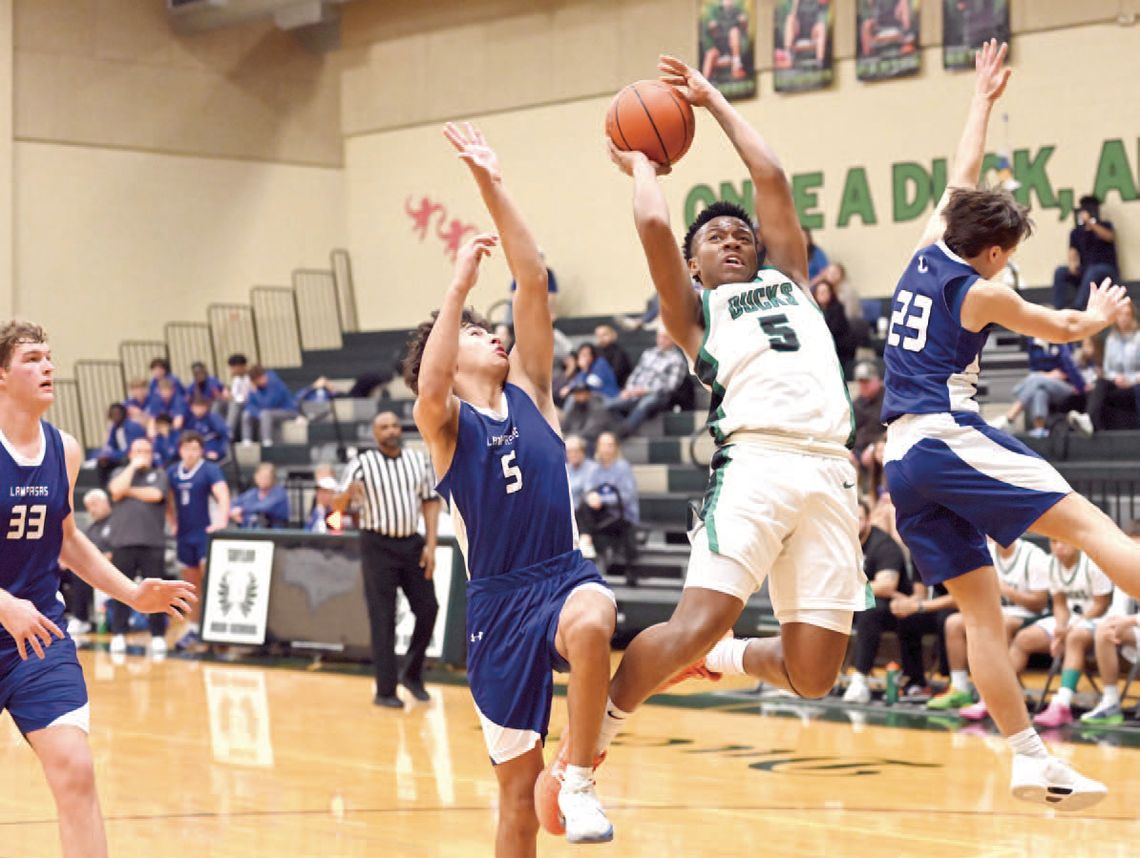 Ducks fall to Badgers, 53-49