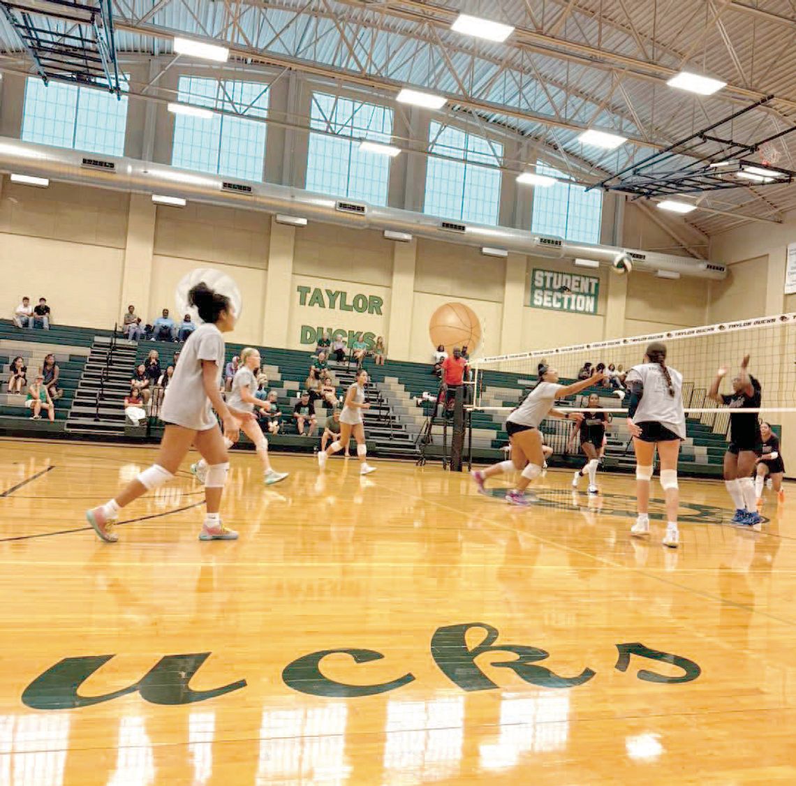 Ducks gain valuable experience in preseason scrimmages Ducks gain valuable experience in preseason scrimmages