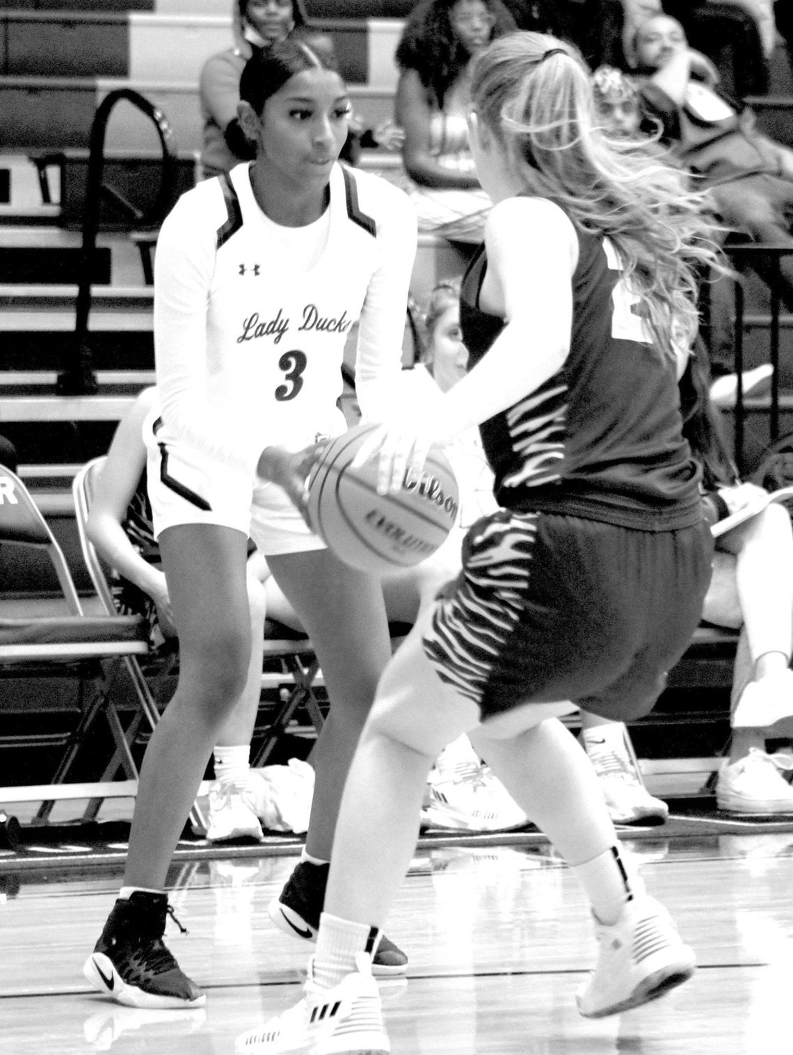 Destiny Lewis and the Lady Ducks began district play coming in with a record of 8-13 against Salado on Friday. Photos by Larry Pelchat