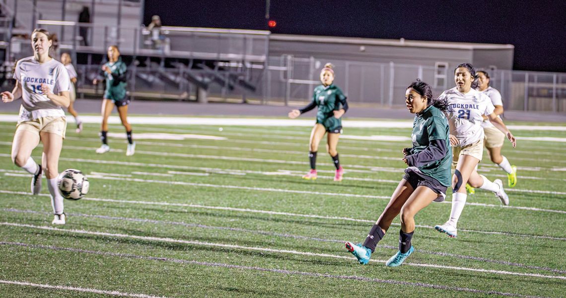 Ducks soccer sweeps Caldwell