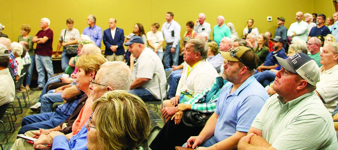 About two hundred people showed up to the Nov. 29 presentation on the restricted growth sector of the Envision Taylor Comprehensive Plan.