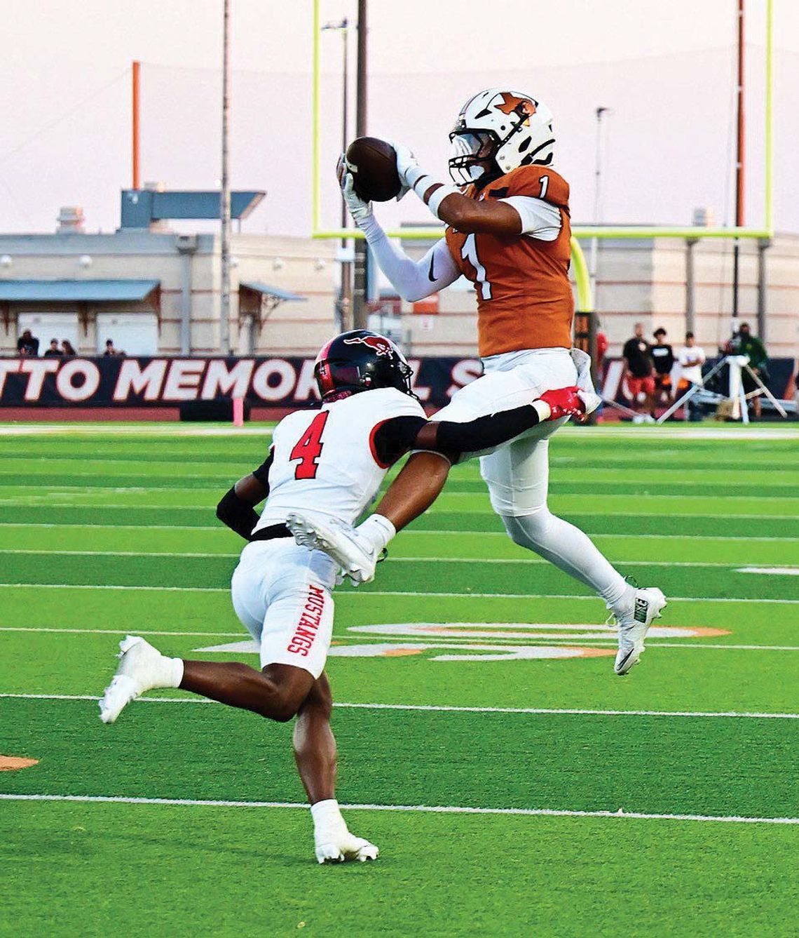 Fields named to Dave Campbell’s Texas Football Super Team Fields named to Dave Campbell’s Texas Football Super Team