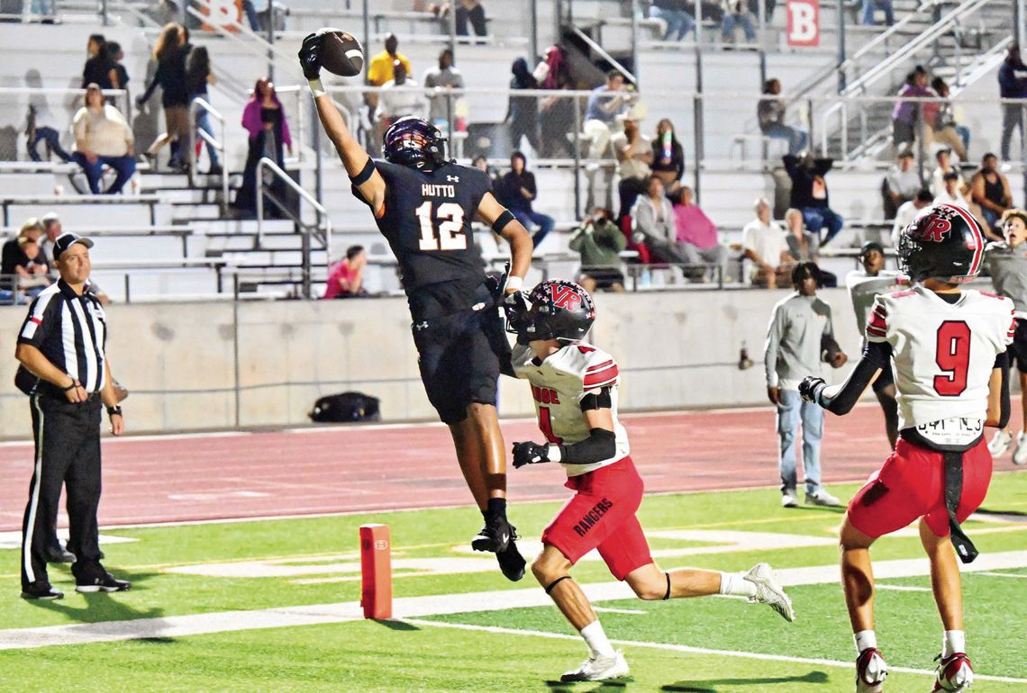 Fields picks up offers from major college football programs