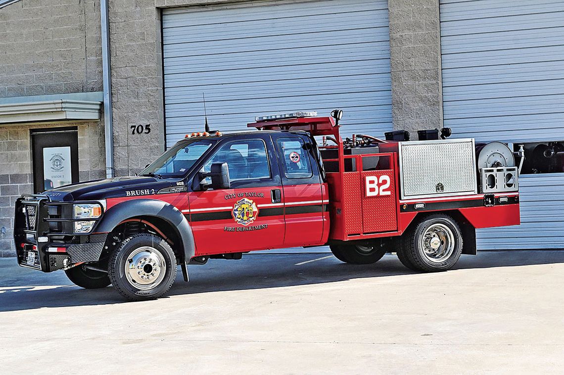 Fire truck stranded on railroad tracks heading to fire Fire truck stranded on railroad tracks heading to fire