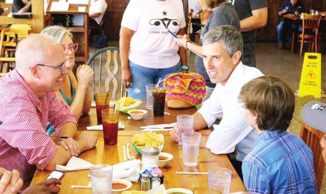 Beto O’Rourke (right) and his son Henry enjoy lunch at El Corral Lozano with Mayor Brandt Rydell and his wife Juile. Photo by Jason Hennington