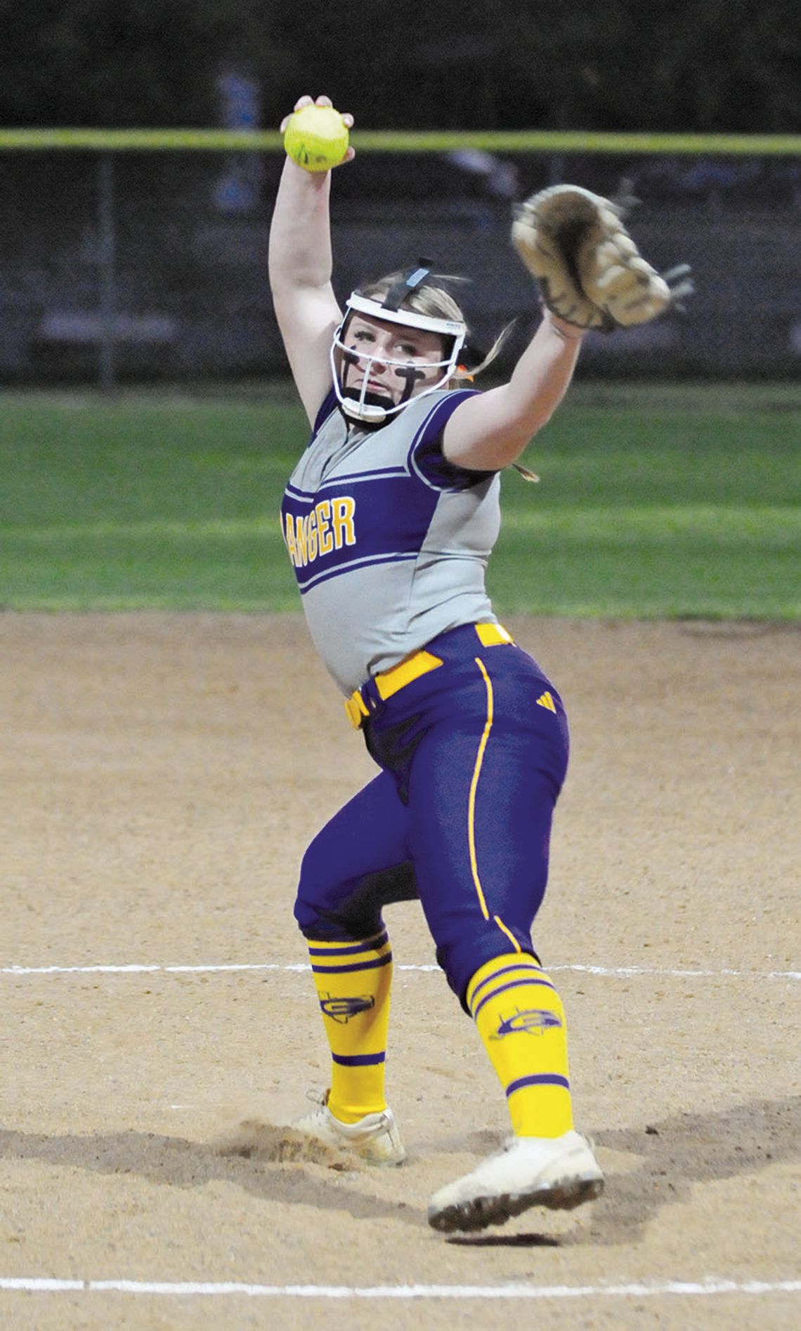 Granger softball 4-0 at Florence tourney