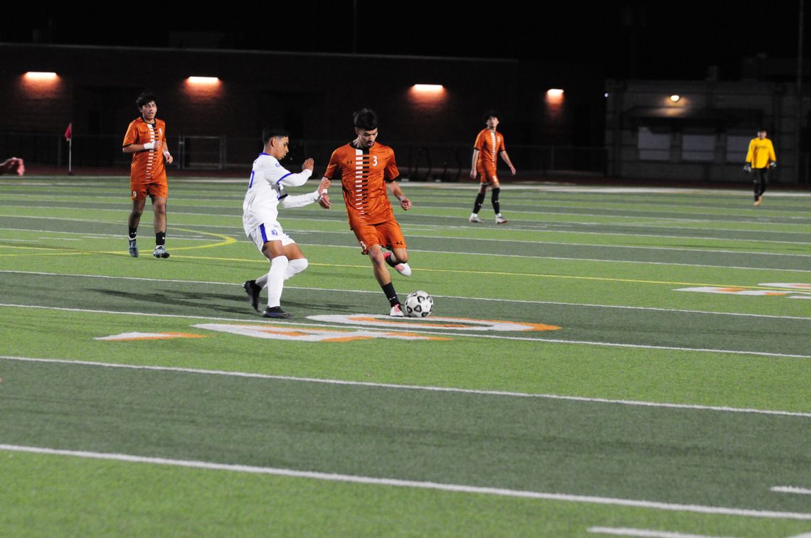 Hippos soccer rout Temple