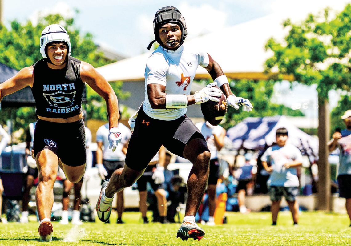 Hutto 7-on-7 team competes at state tournament