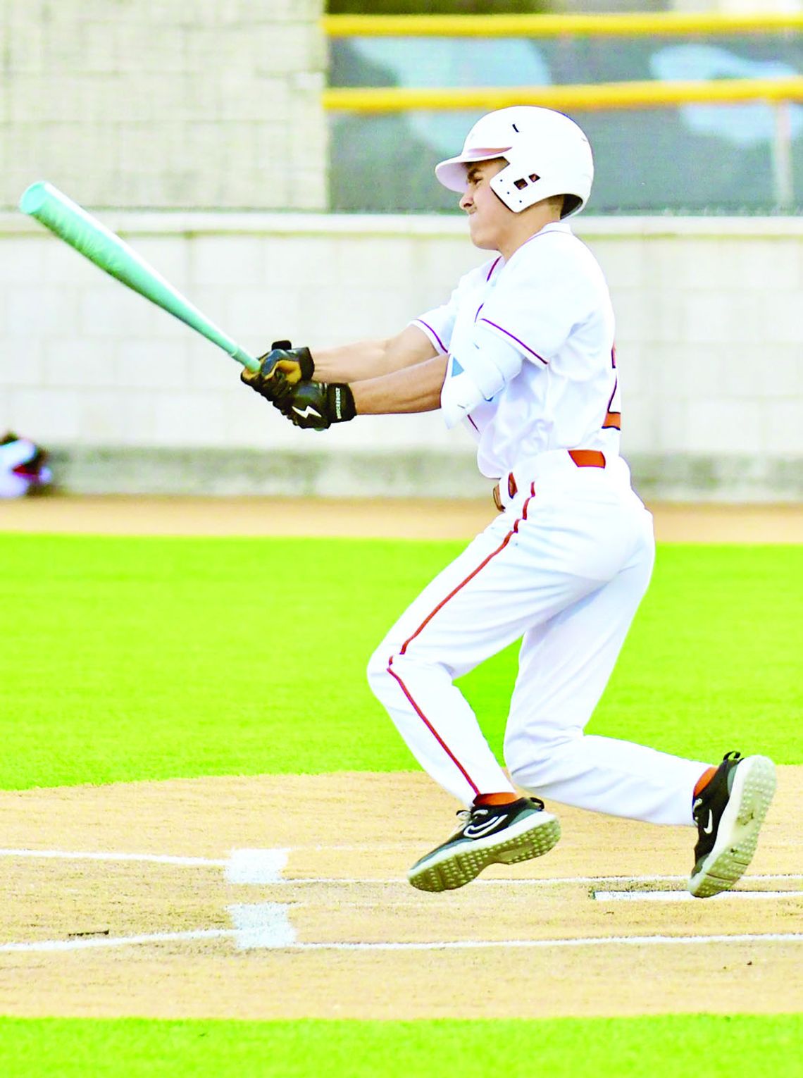 Hutto baseball goes 3-2 in Corpus Christi