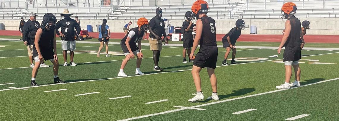 Hutto fall athletics back in action