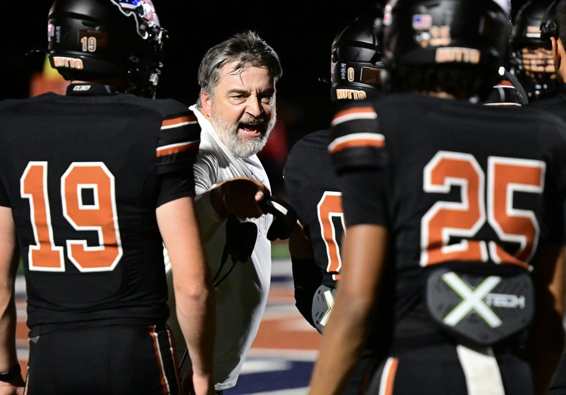 Hutto falls in heartbreaking loss to Harker Heights