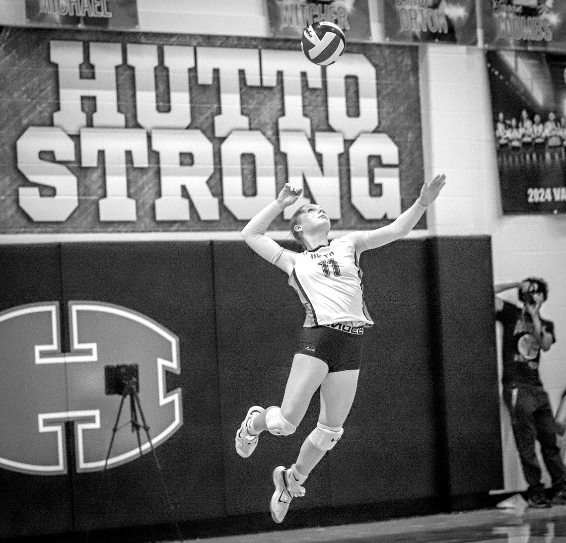 Hutto falls to Gateway Prep in season opener