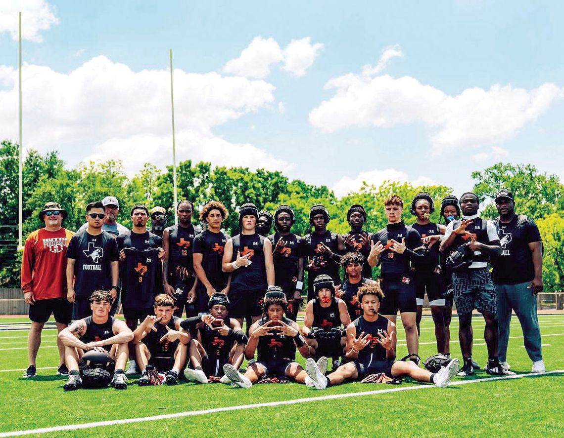Hutto football reaches 7-on-7 state