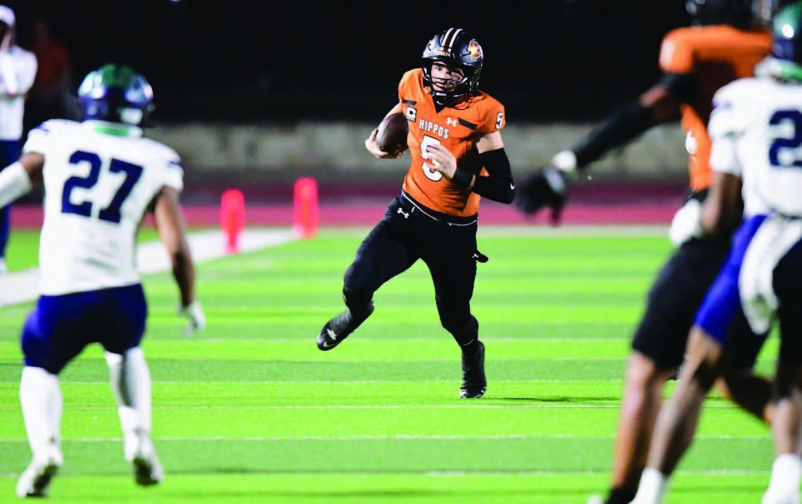 Hutto hosts Bowie in bi-district playoff game Hutto hosts Bowie in bi-district playoff game