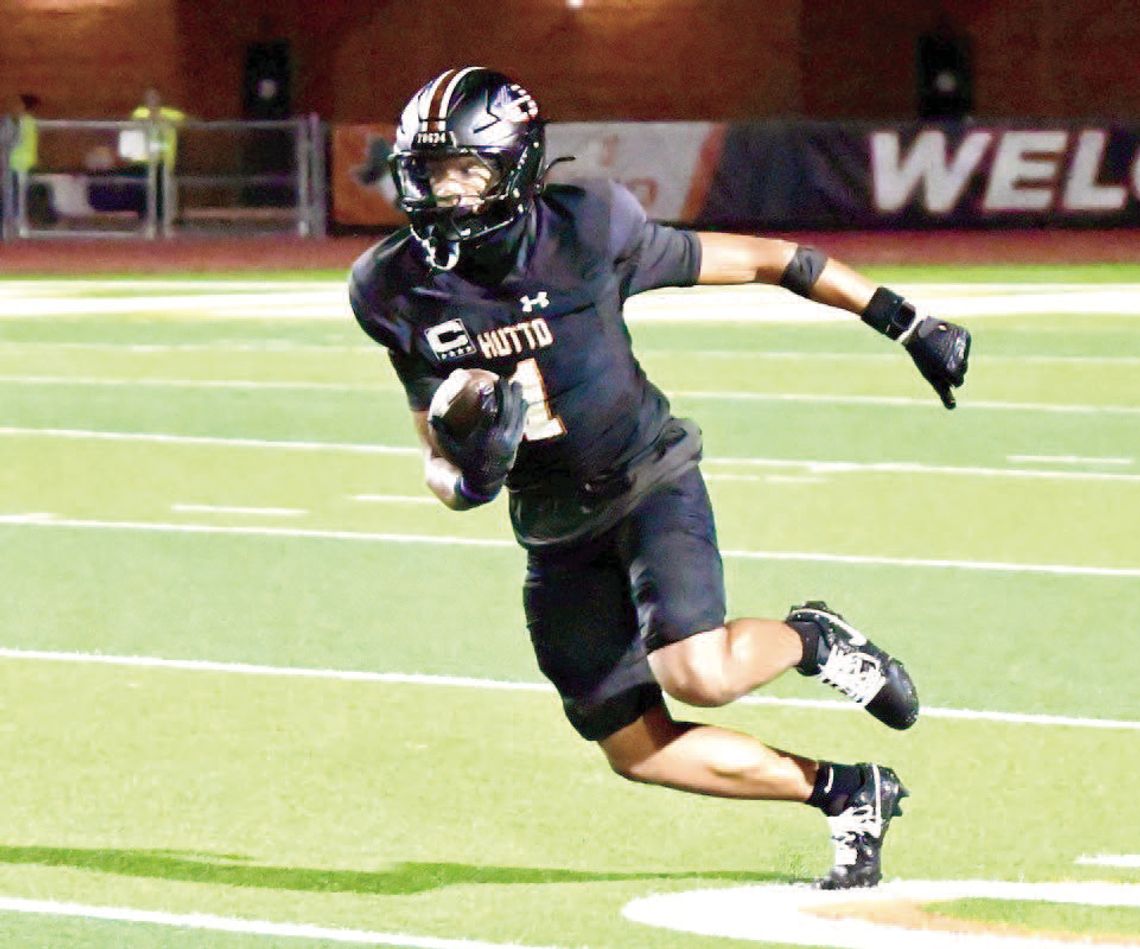Hutto’s Fields sets commitment date
