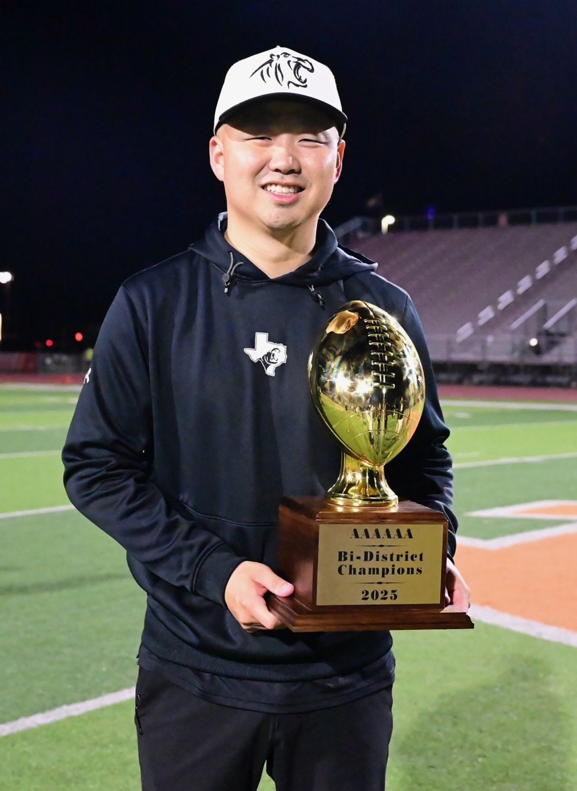 Hutto scrapes by Bowie 35-28 Hutto scrapes by Bowie 35-28