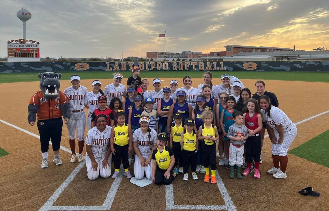 Hutto softball wins pair