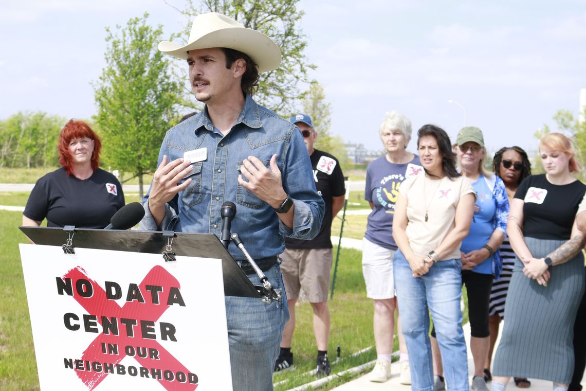 In Taylor, critics rally against data centers In Taylor, critics rally against data centers