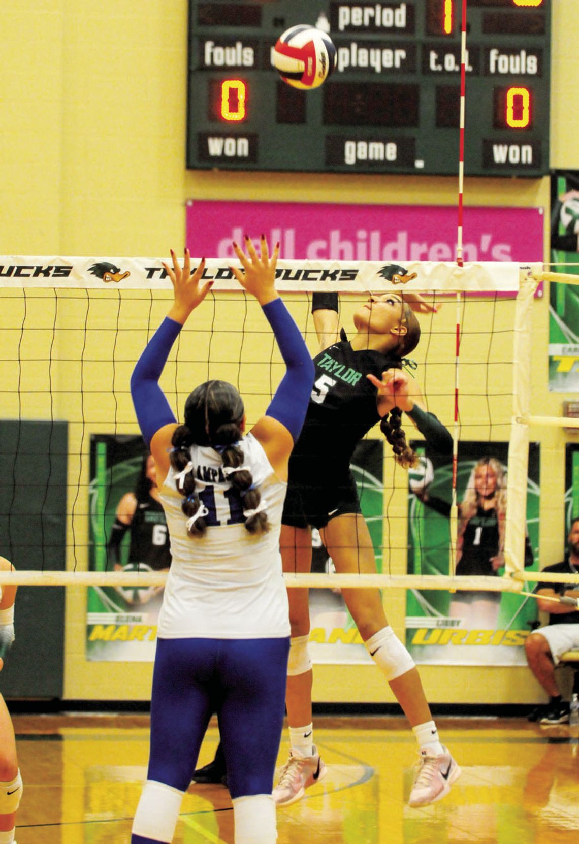 Lady Ducks get much-needed win versus Badgers
