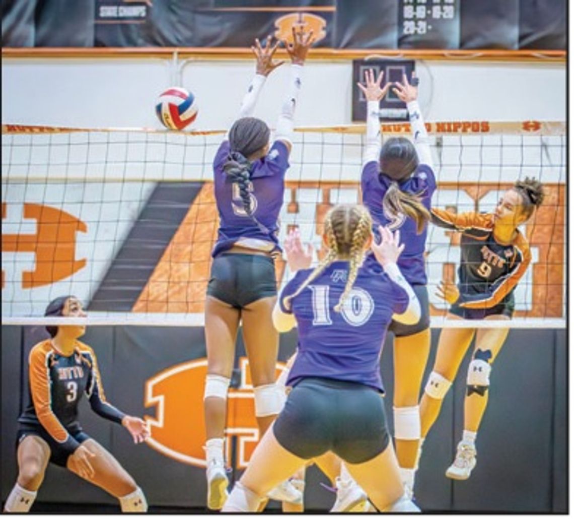 Lady Hippos go 4-3 at Westwood Tourney