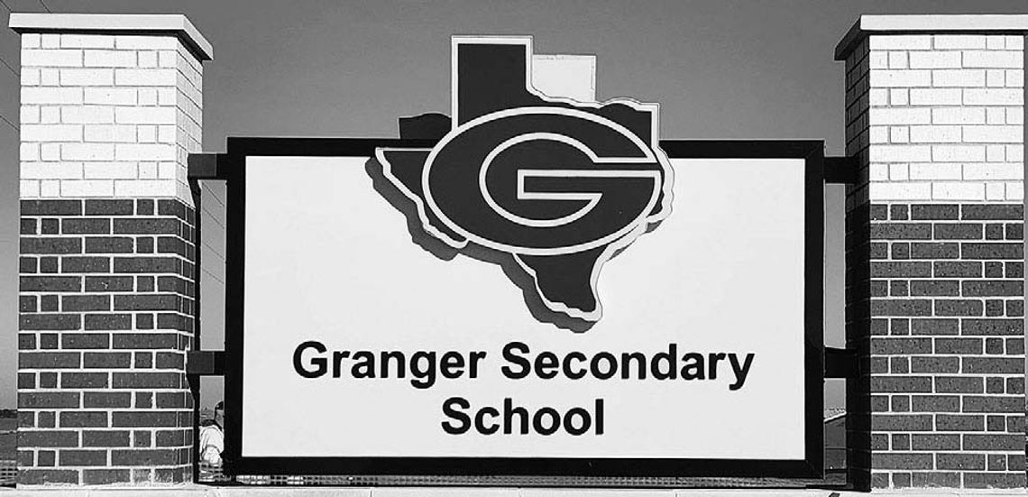 Leaking sewage latest water woe for campus Leaking sewage latest water woe for campus
