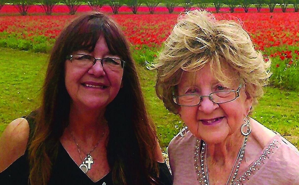 (From Left) Debbie Kubiak with mother Irene Bucanek.