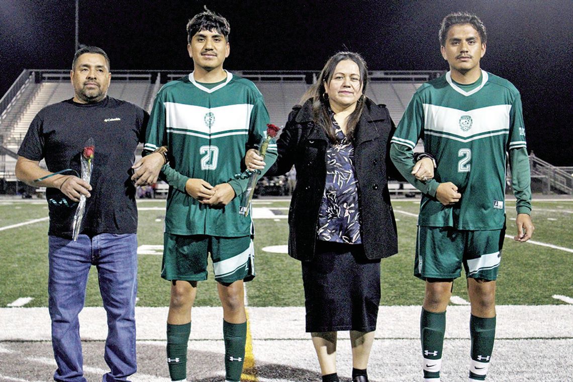 Los Patos blank La Grange on senior night