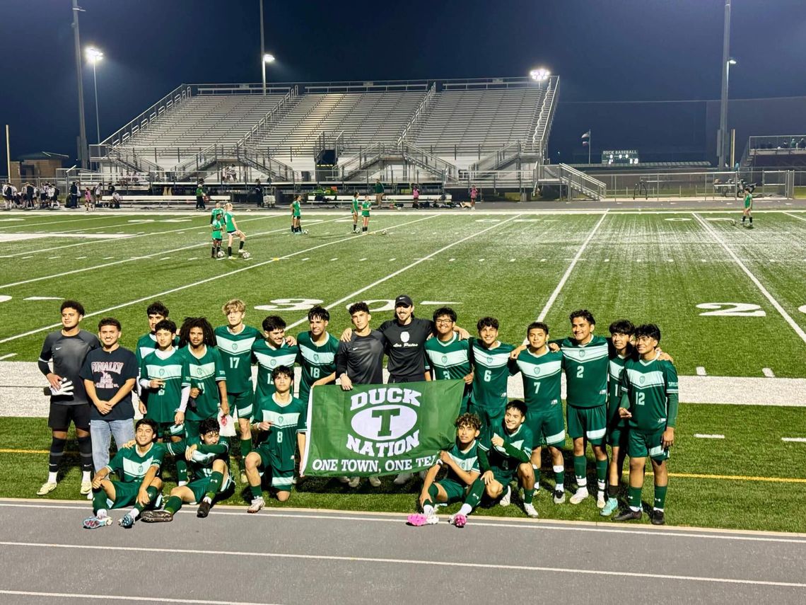 Los Patos get 2-1 victory over Giddings