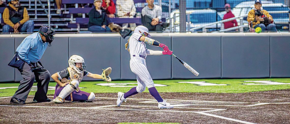 Madsen leads Thrall to district opener victory